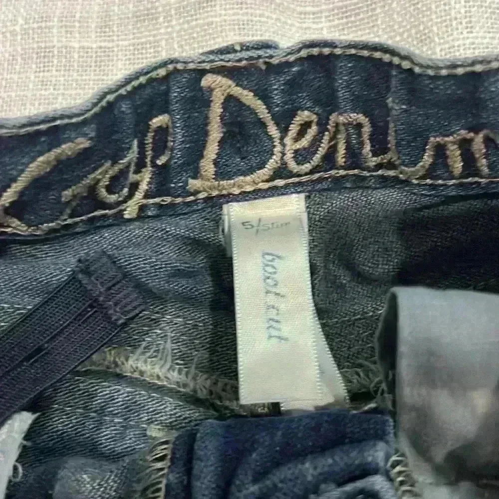 TODDLER GIRL GAP DENIM SHORTS SIZE 5 SLIM